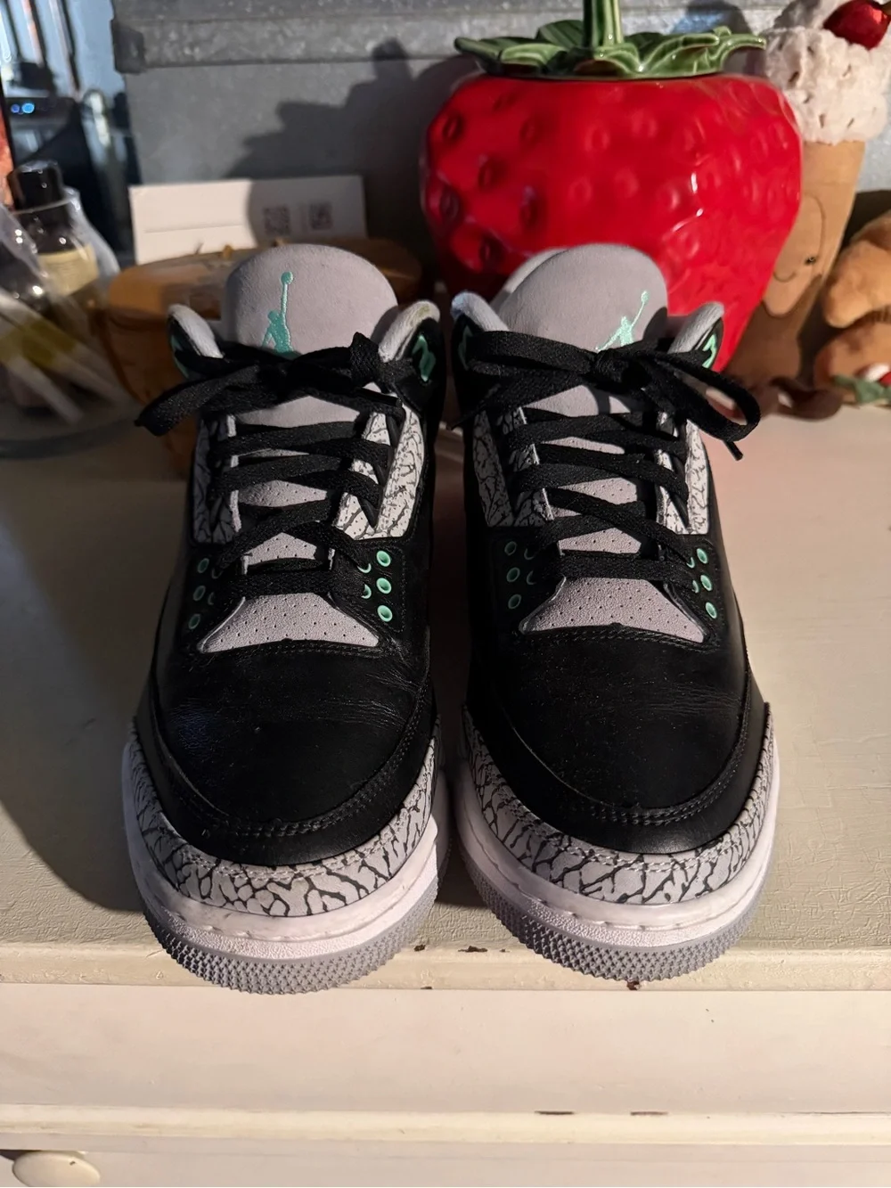 Air Jordan 3 (Green Glow)